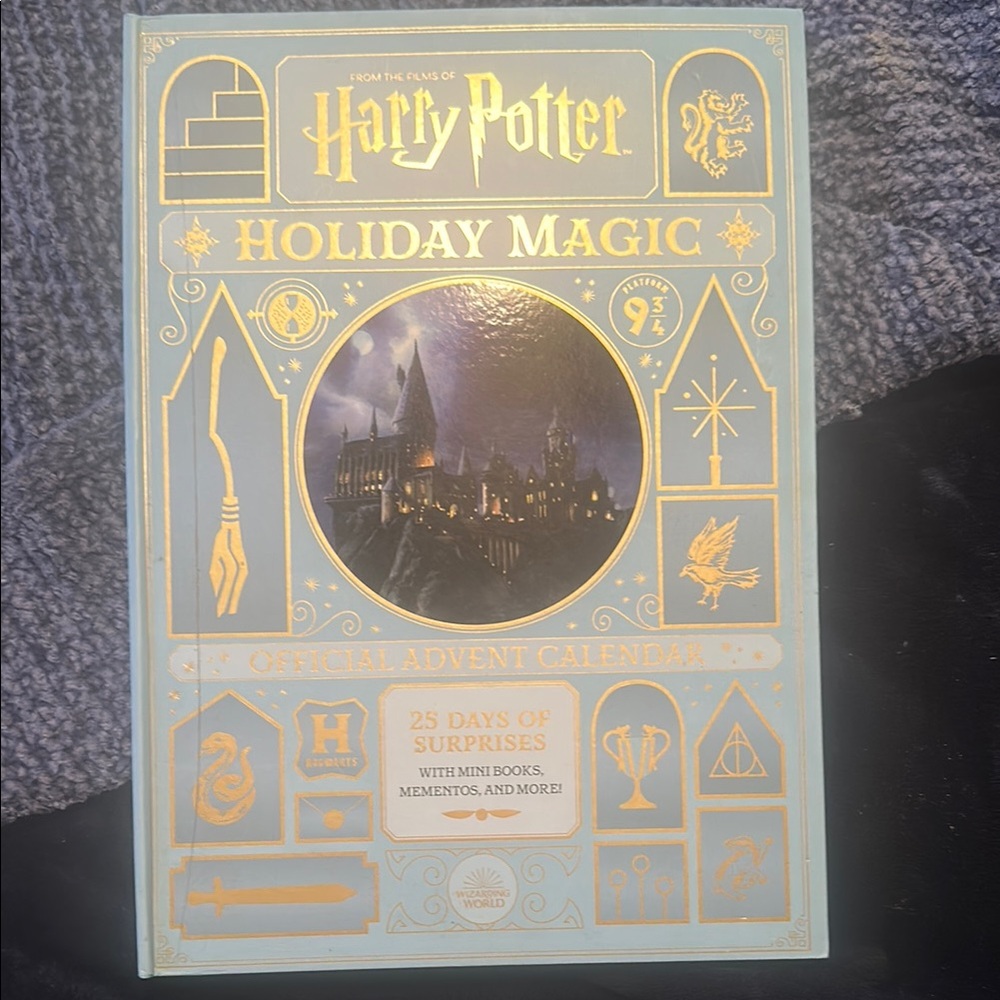 Warner Bros. Holiday Magic Advent Calendar - Blue